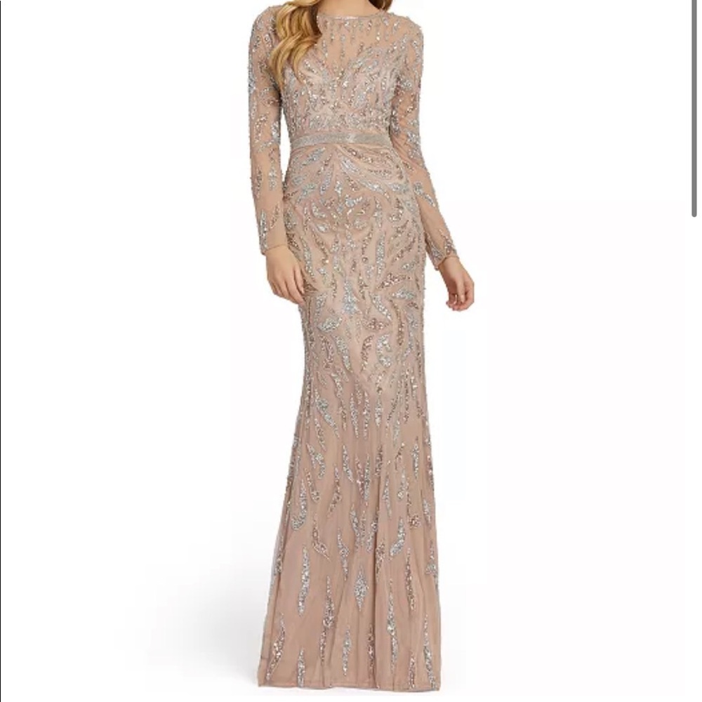 BRAND NWT MACDUGGAL GOWN